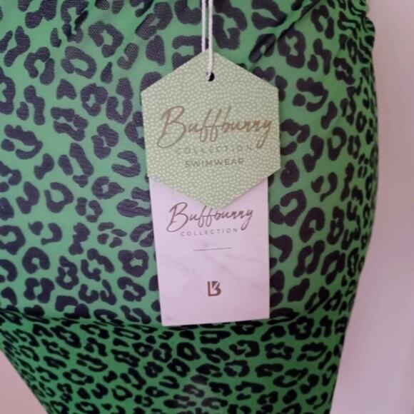 Buffbunny Sail Away Sarong Green Leopard Green Black M/L NWT - Picture 10 of 14